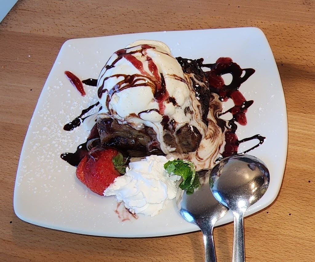 Charlees Chicken | restaurant | 614 S Polk St, Amarillo, TX 79101, USA | 8063764700 OR +1 806-376-4700