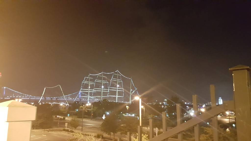 Downeys Restaurant | restaurant | 526 S Front St, Philadelphia, PA 19147, USA | 2157878185 OR +1 215-787-8185