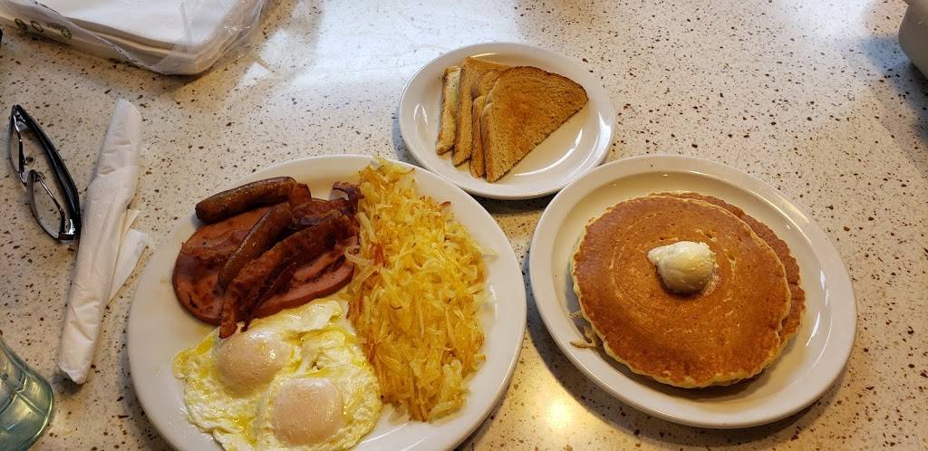 Dennys | restaurant | 3850 N Newton St, Jasper, IN 47546, USA | 8124826006 OR +1 812-482-6006