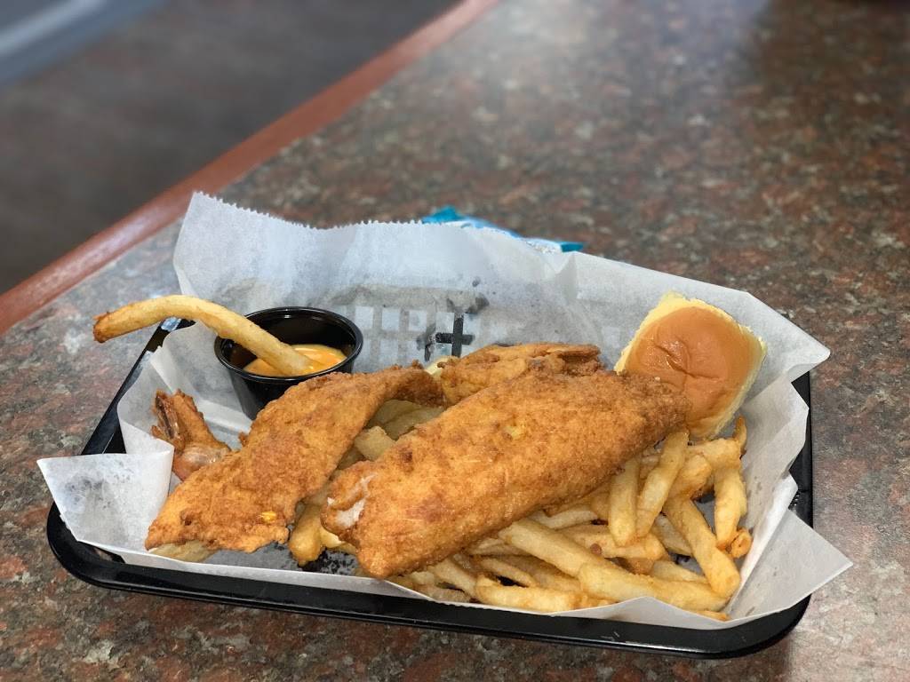 Golden Fried Chicken | restaurant | 12971 Jefferson Ave Ste 106, Newport News, VA 23608, USA | 7578861000 OR +1 757-886-1000