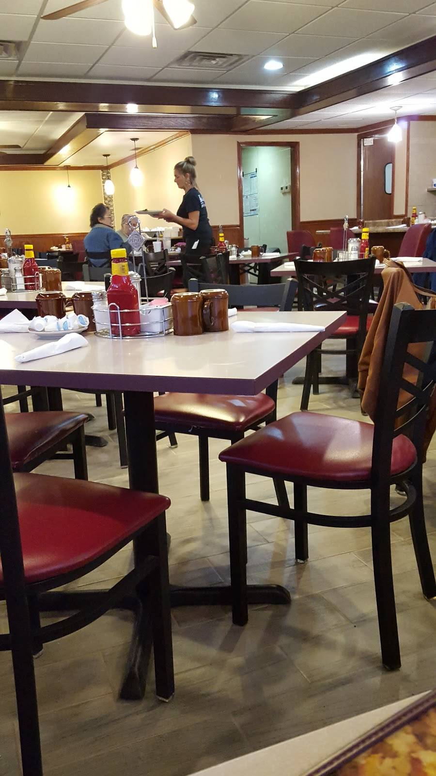 The New Brite Spot Family Restaurant | meal takeaway | 801 E Norris Dr, Ottawa, IL 61350, USA | 8154333899 OR +1 815-433-3899