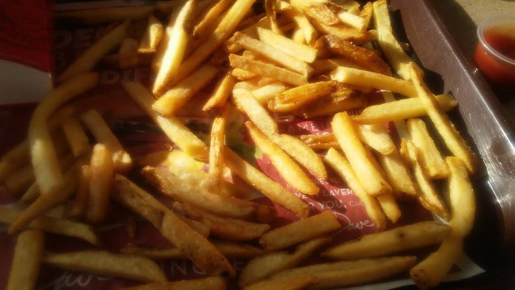 Wendys | restaurant | 6116 Northwest Hwy, Crystal Lake, IL 60014, USA | 8154555222 OR +1 815-455-5222