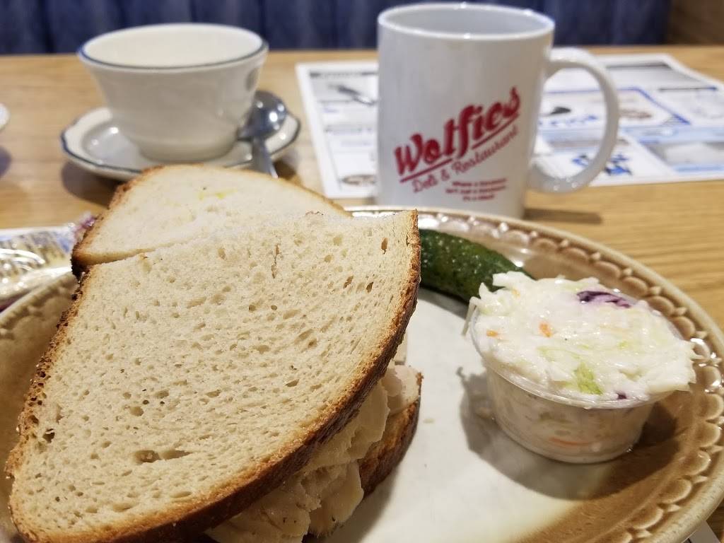 Wolfies | restaurant | 199 NJ-37, Toms River, NJ 08753, USA | 7322449466 OR +1 732-244-9466
