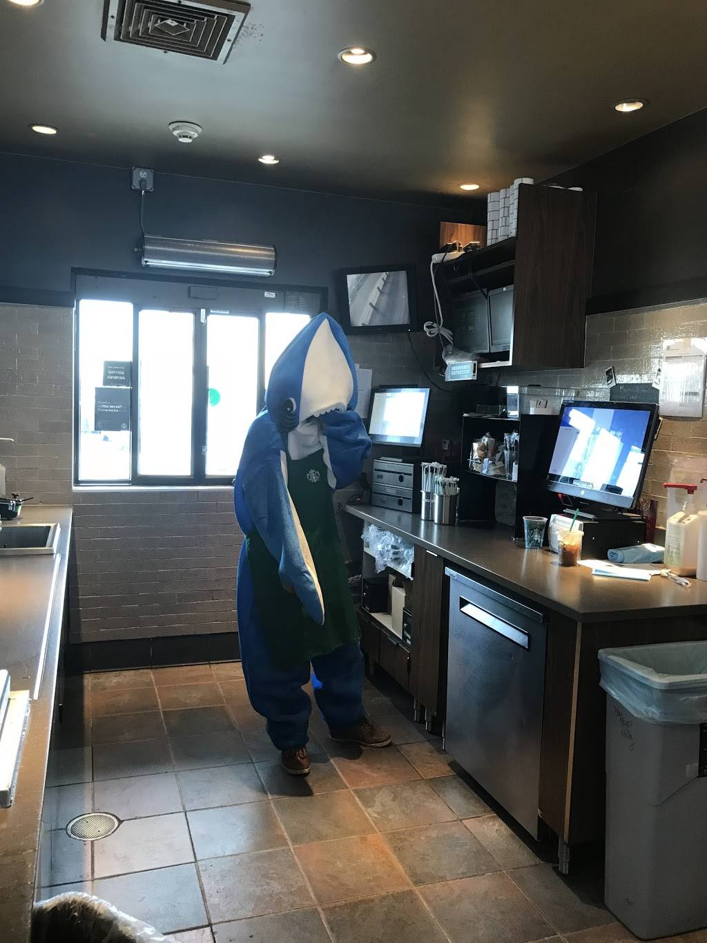 Starbucks | cafe | 4507 Austin Blvd, Island Park, NY 11558, USA | 5164320416 OR +1 516-432-0416