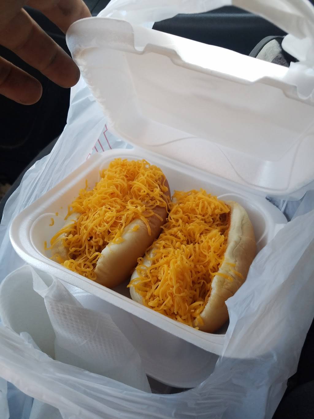 Mr Genes Dog House | restaurant | 3703 Beekman St, Cincinnati, OH 45223, USA | 5135417636 OR +1 513-541-7636