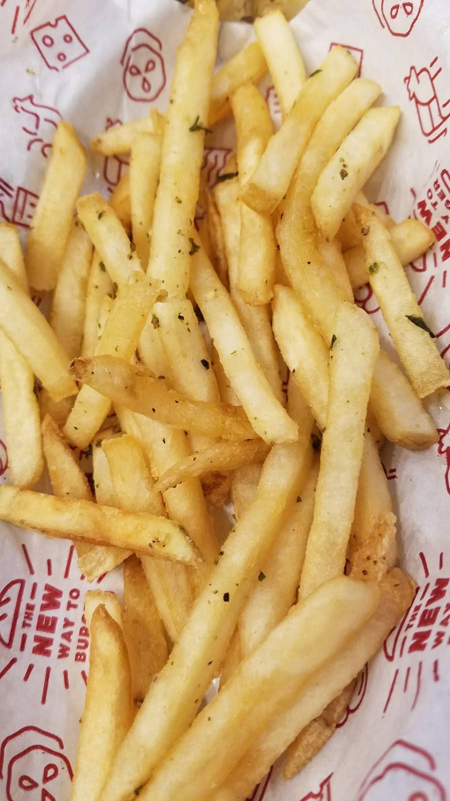 Smashburger | restaurant | 3356 Youngfield St, Wheat Ridge, CO 80033, USA | 3032332234 OR +1 303-233-2234