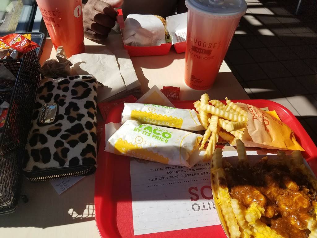 Del Taco | meal takeaway | 2450 N Rancho Dr, Las Vegas, NV 89130, USA | 7026316230 OR +1 702-631-6230