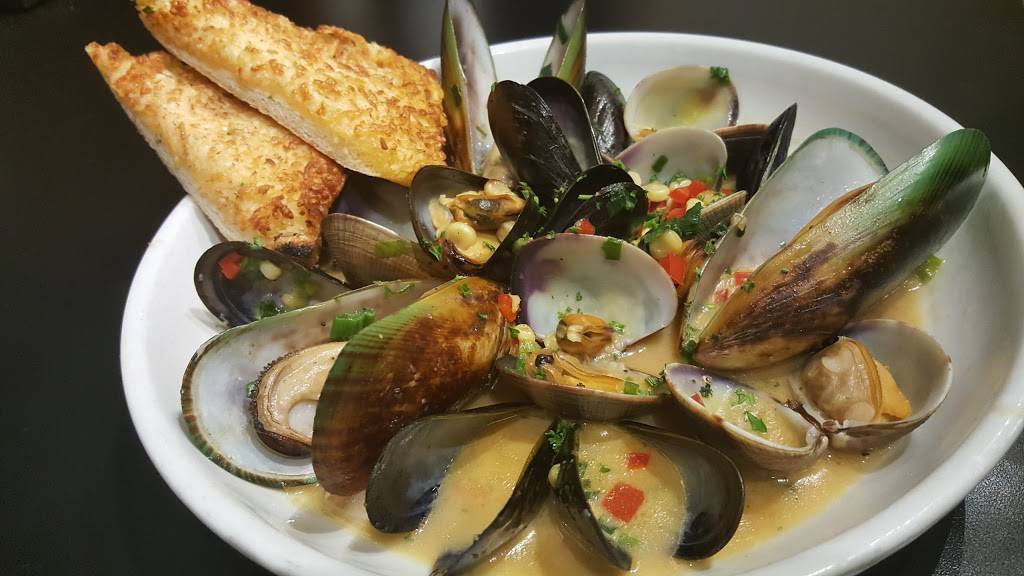 The Black Marlin | restaurant | 560 El Camino Real, Tustin, CA 92780, USA | 7149297427 OR +1 714-929-7427