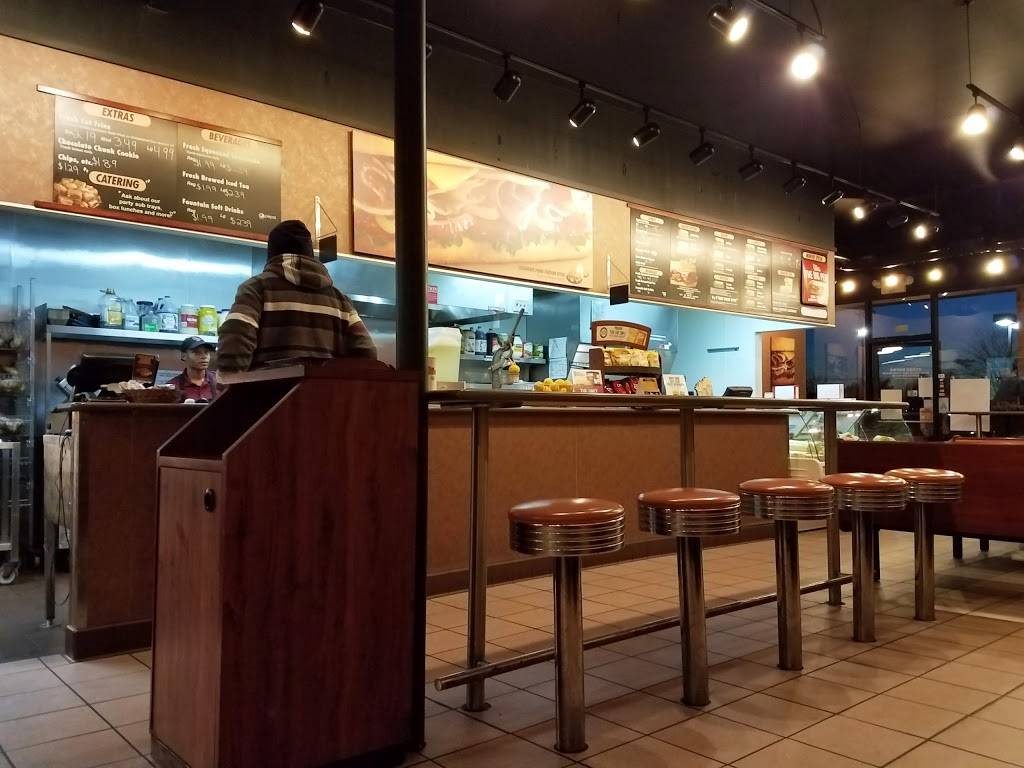 Penn Station East Coast Subs | restaurant | 3828 S Lindbergh Blvd #112, St. Louis, MO 63127, USA | 3148490022 OR +1 314-849-0022