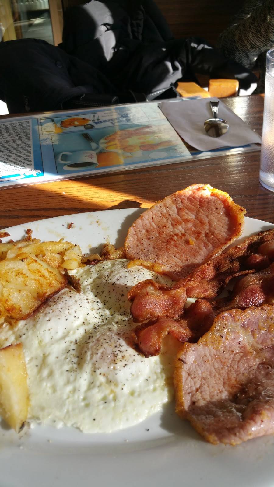 Wexford Restaurant | restaurant | 2072 Lawrence Ave E, Scarborough, ON M1R 2Z5, Canada | 4167551229 OR +1 416-755-1229