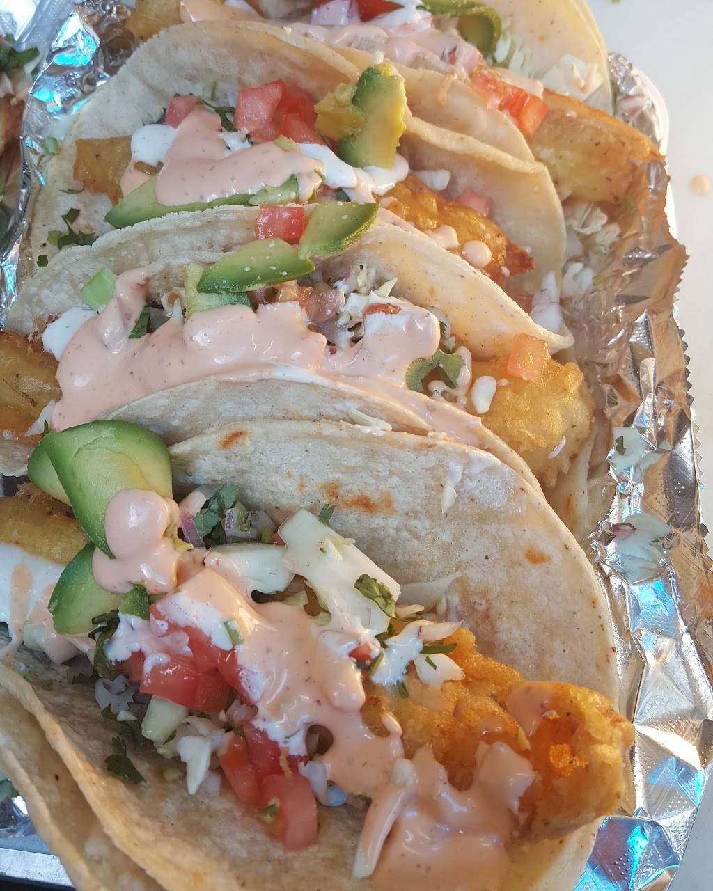 Mariscos El Pescador | restaurant | 112 E Bishop St, Santa Ana, CA 92701, USA | 7148053389 OR +1 714-805-3389