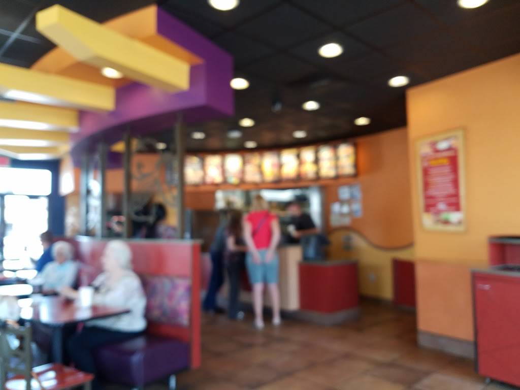 Taco Bell | meal takeaway | 20925 Redwood Rd, Castro Valley, CA 94546, USA | 5105385769 OR +1 510-538-5769