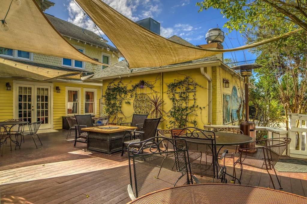 Historic Peninsula Inn | restaurant | 2937 Beach Blvd S, Gulfport, FL 33707, USA | 7273469800 OR +1 727-346-9800