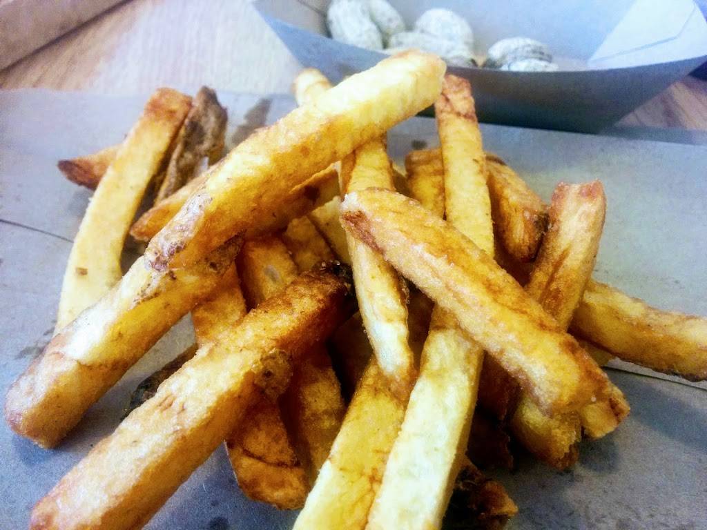 Five Guys | meal takeaway | 201 Connor Dr, Charlottesville, VA 22911, USA | 4349634897 OR +1 434-963-4897