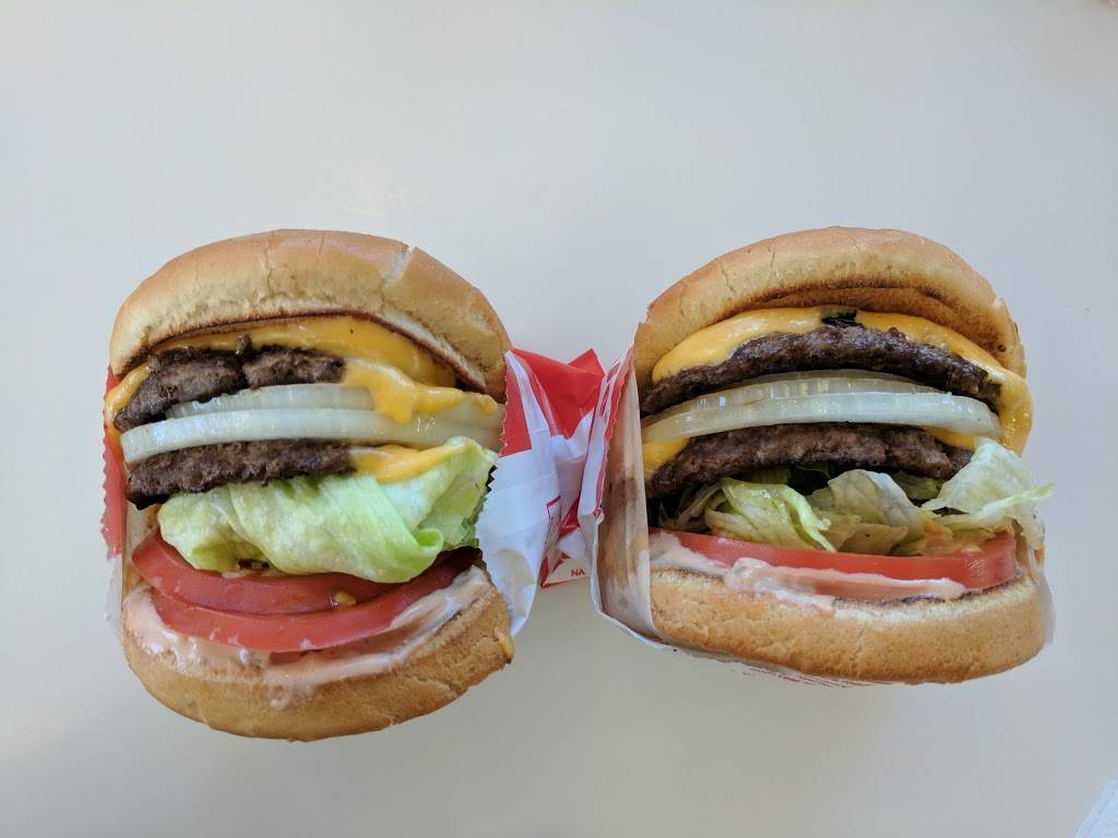 In-N-Out Burger | restaurant | 1725 Eastlake Pkwy, Chula Vista, CA 91915, USA | 8007861000 OR +1 800-786-1000