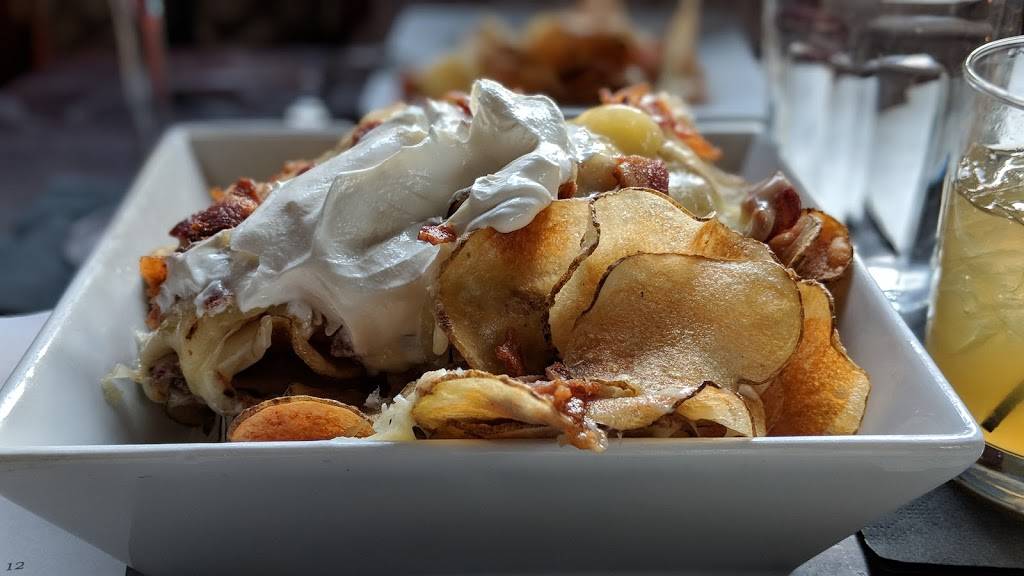 Black Arrow | restaurant | 26-28 Central St, Manchester-by-the-Sea, MA 01944, USA | 9785260993 OR +1 978-526-0993