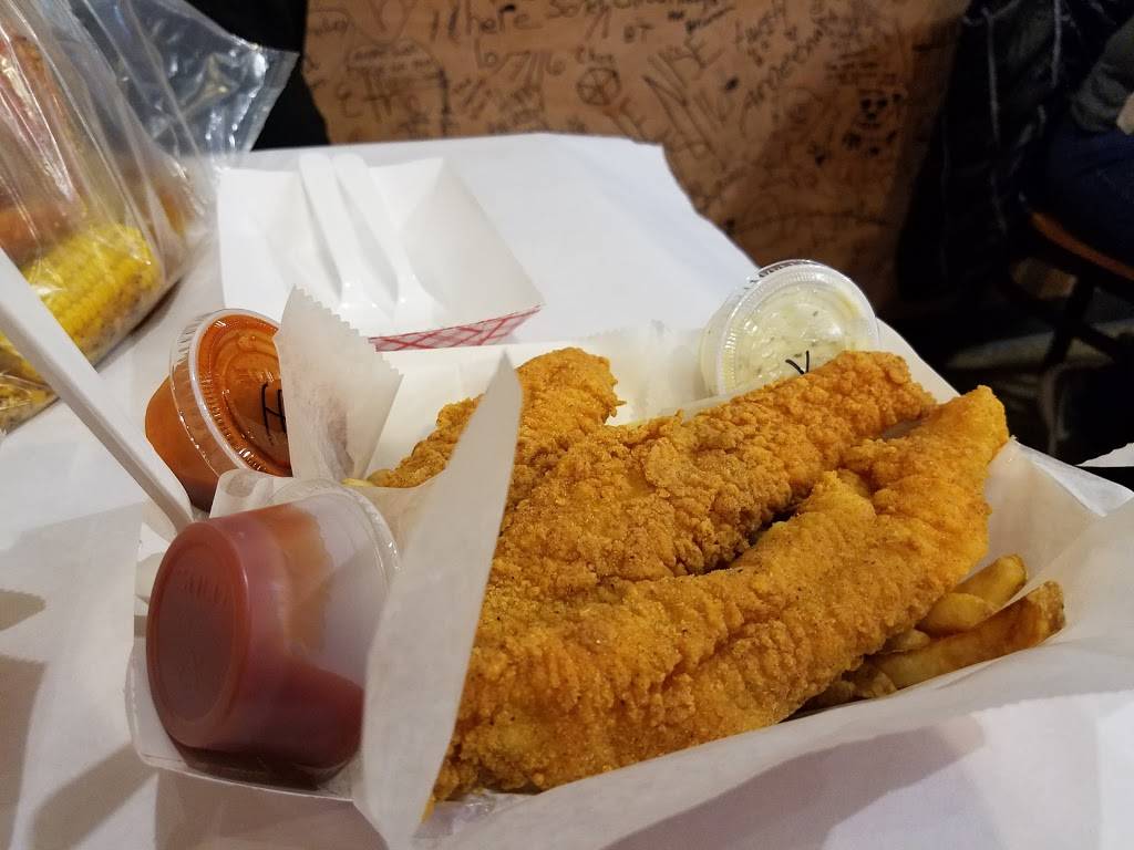 The Crazy Crab Chicago | restaurant | 9204 S Western Ave, Evergreen Park, IL 60805, USA | 7084228000 OR +1 708-422-8000