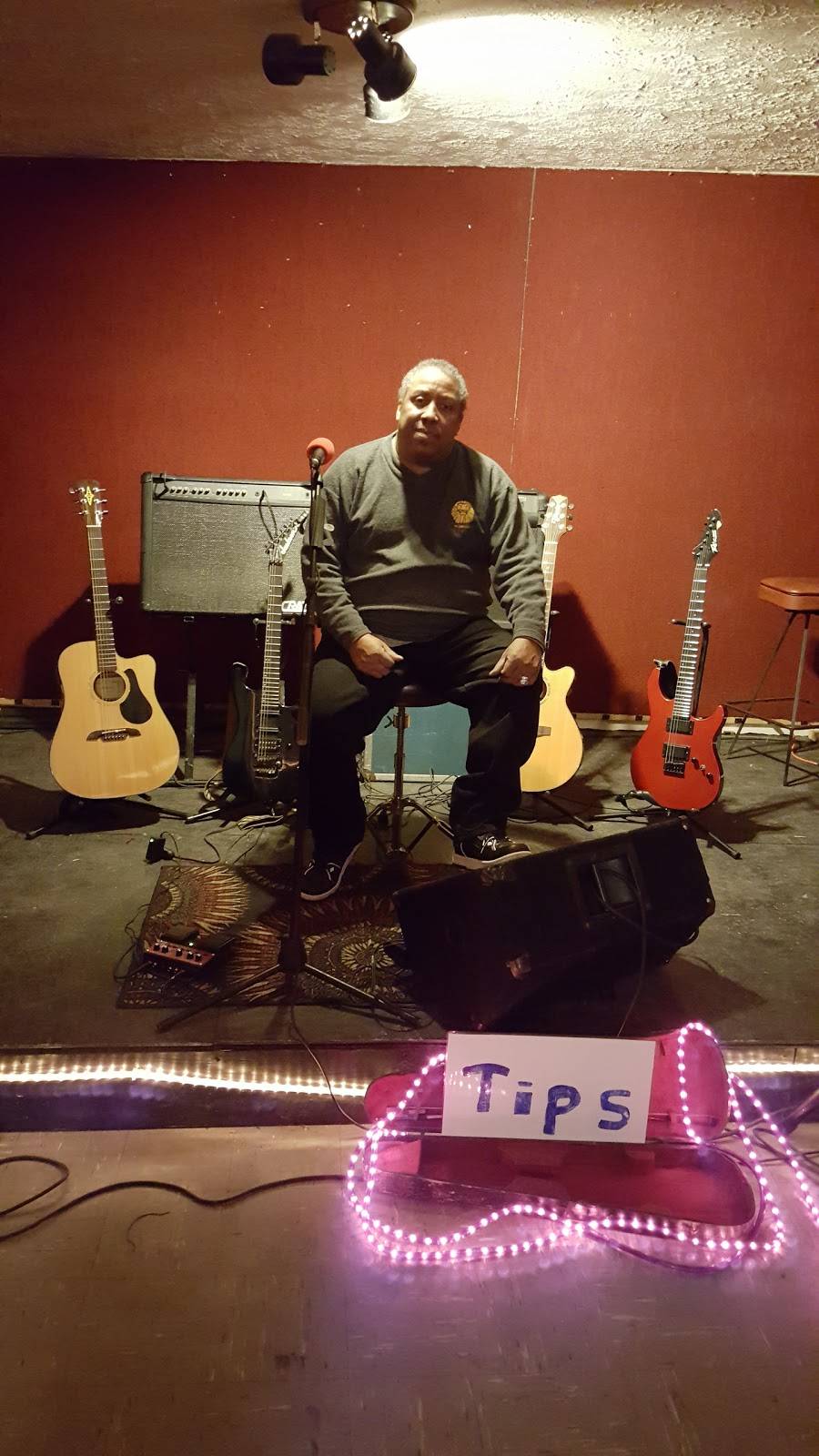 Darcys Pub and Grub | restaurant | 3746 W 12th St, Erie, PA 16505, USA | 8148380509 OR +1 814-838-0509