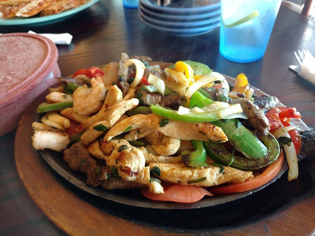 El Sarape Mexican Restaurant | restaurant | 5836 75th St, Kenosha, WI 53142, USA | 2626977212 OR +1 262-697-7212