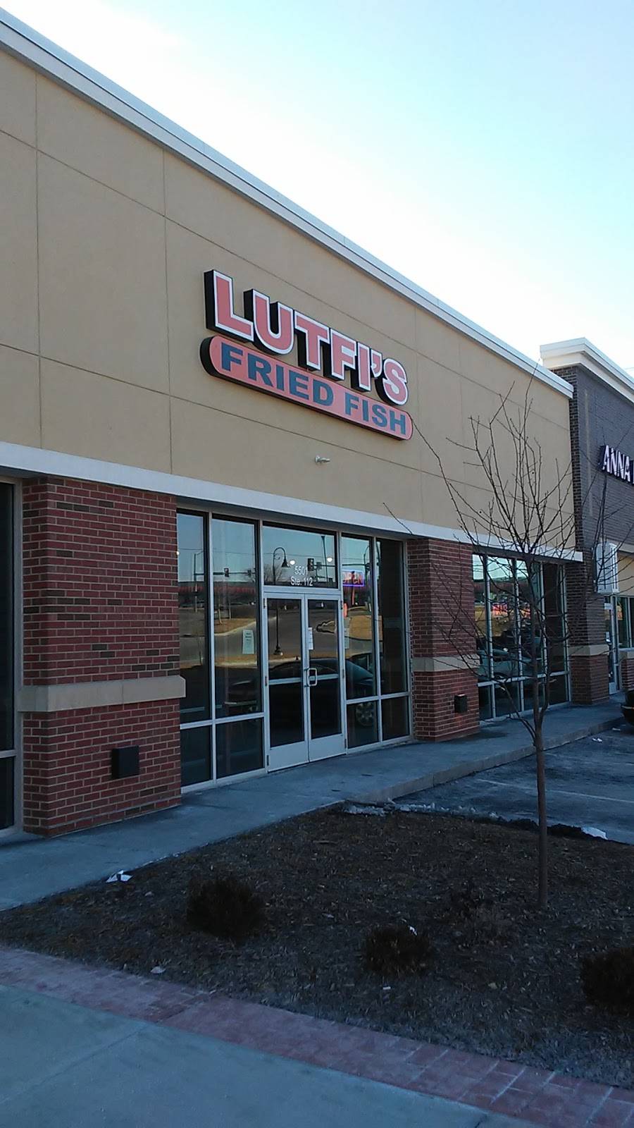 Lutfis Fried Fish | restaurant | 5501 Truman Market Place #112, Grandview, MO 64030, USA | 8167670503 OR +1 816-767-0503