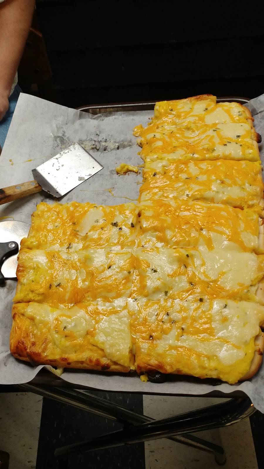 Ferris Pizza | restaurant | 106 Church St, Moscow, PA 18444, USA | 5708423130 OR +1 570-842-3130