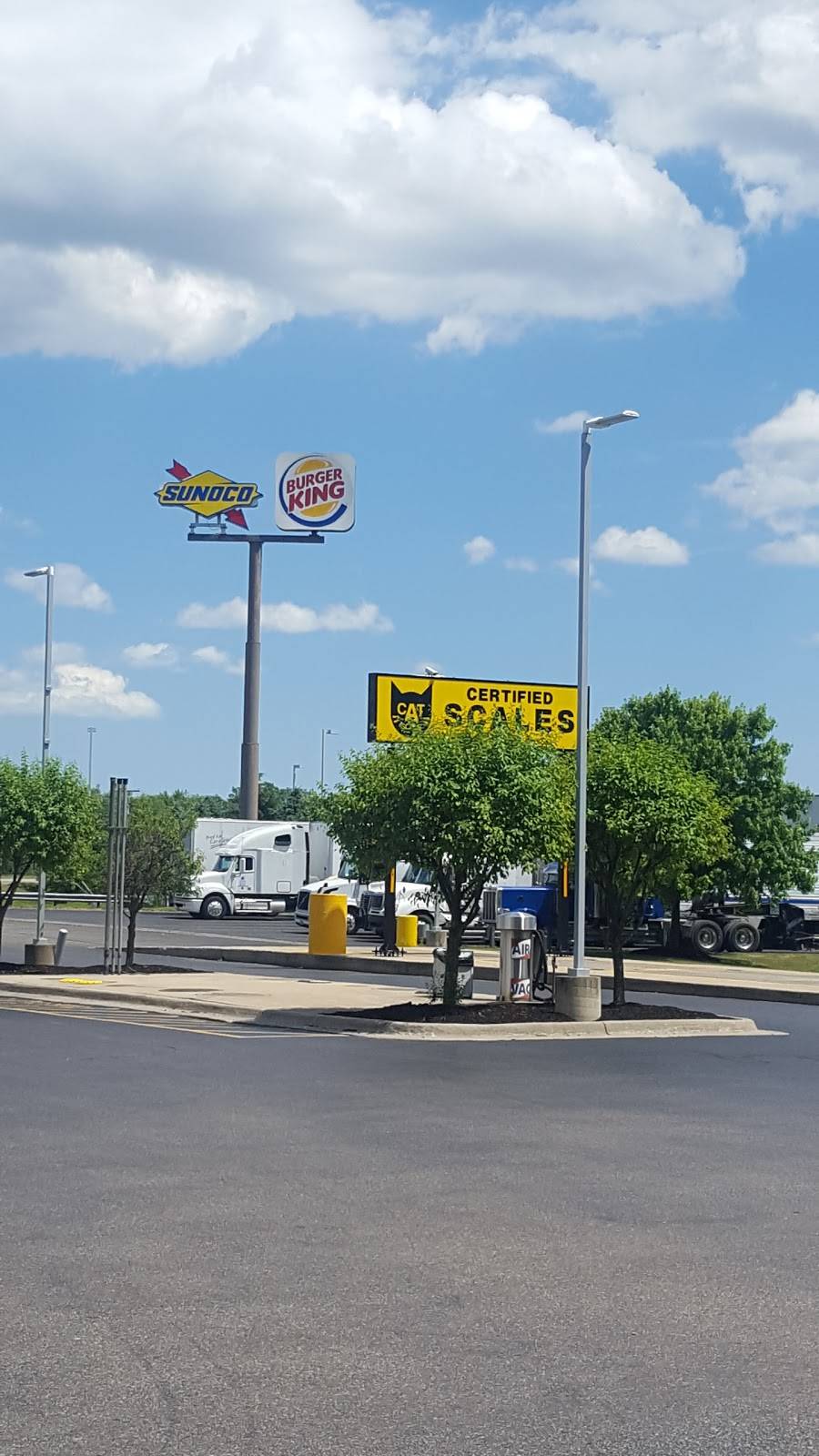 Chapps Landing | restaurant | 35777 S Huron Rd, New Boston, MI 48164, USA | 7347534505 OR +1 734-753-4505