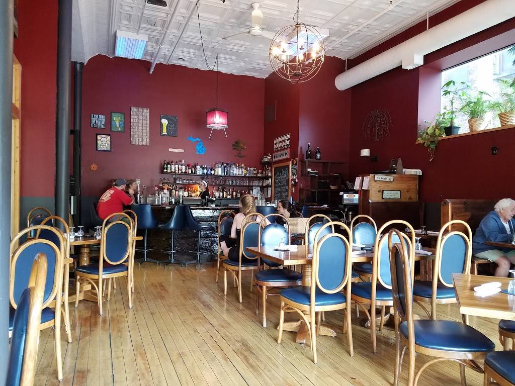 Fresh Palate | restaurant | 109 N 2nd Ave, Alpena, MI 49707, USA | 9893581400 OR +1 989-358-1400