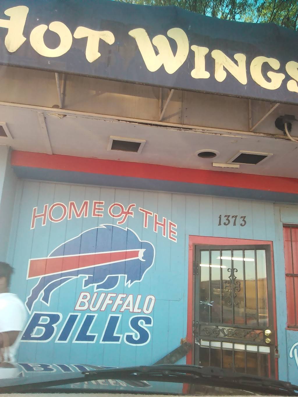 Hot Wings Express | restaurant | 1373 Thomas St, Memphis, TN 38107, USA | 9015441900 OR +1 901-544-1900