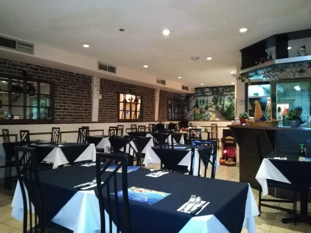 Restaurant Les Étoiles | restaurant | 6244 Boulevard Monk, Montréal, QC H4E 3H7, Canada | 5145082047 OR +1 514-508-2047