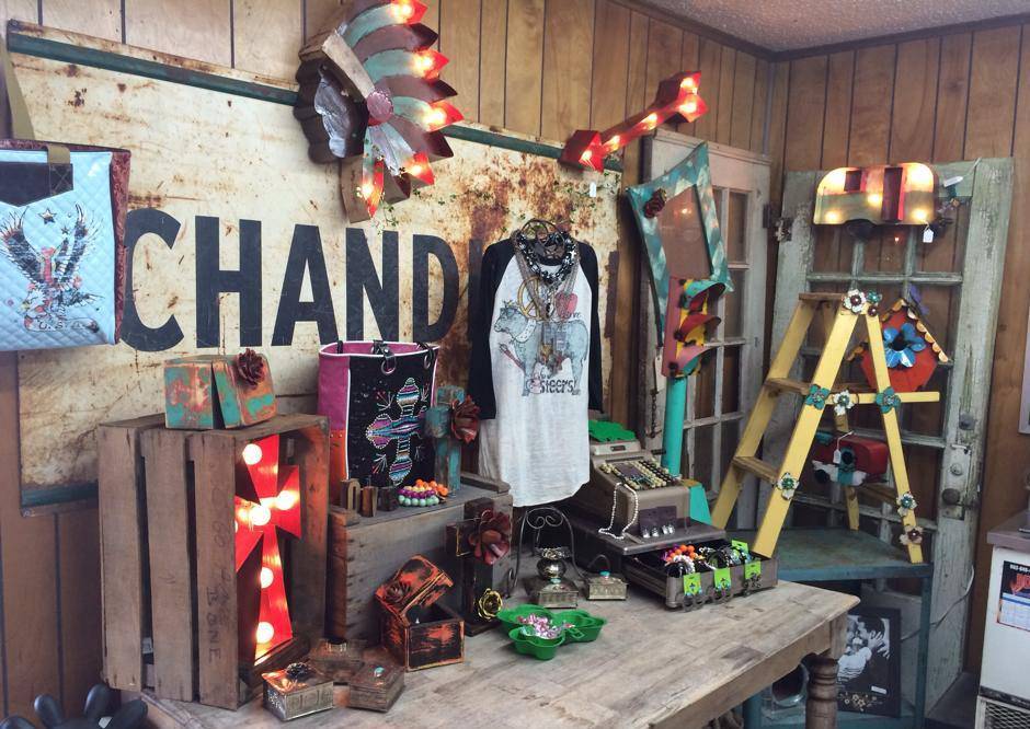 Chandler Country Store | restaurant | 106 W Main St, Chandler, TX 75758, USA | 9038496881 OR +1 903-849-6881