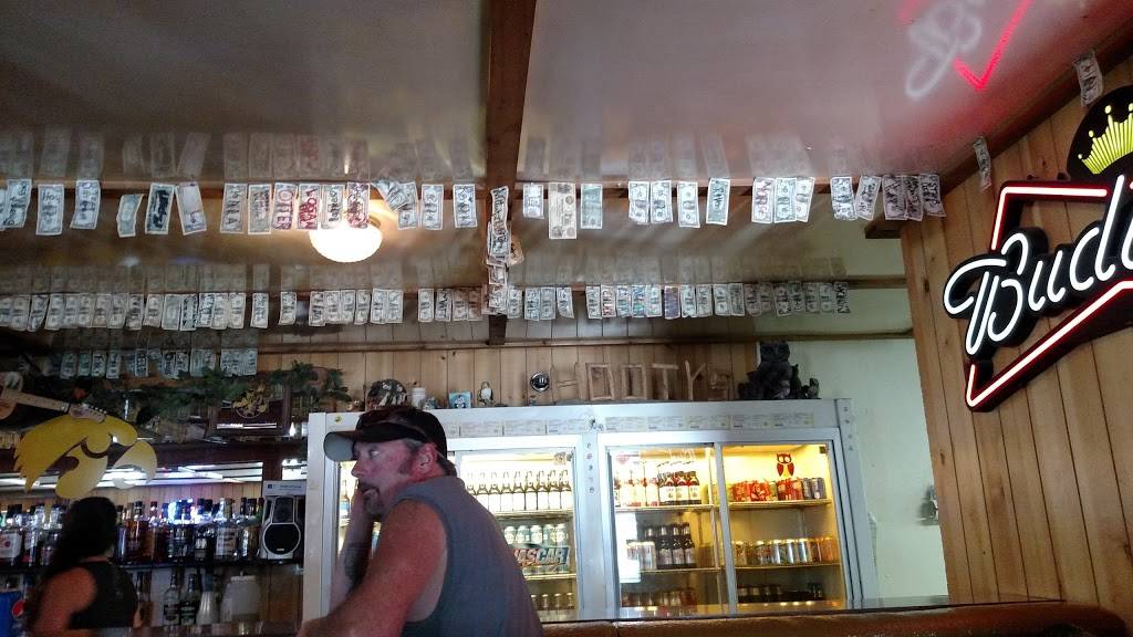 Hootys | restaurant | 14356 Madison St, West Union, IA 52175, USA | 5634225906 OR +1 563-422-5906