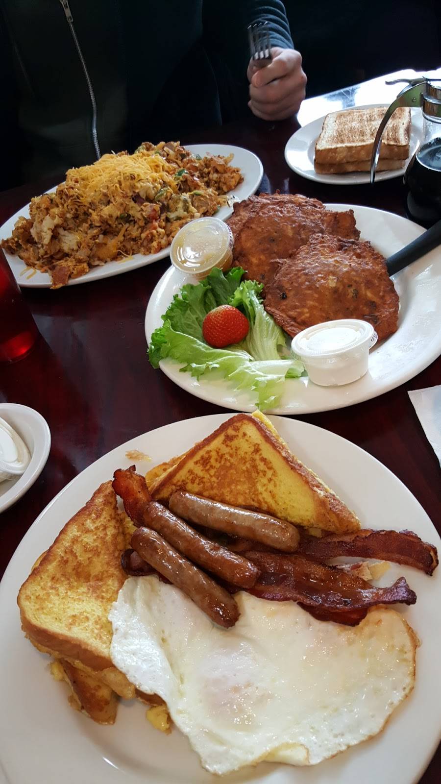 Tonys Breakfast Cafe | restaurant | 9414 Ogden Ave, Brookfield, IL 60513, USA | 7083870155 OR +1 708-387-0155