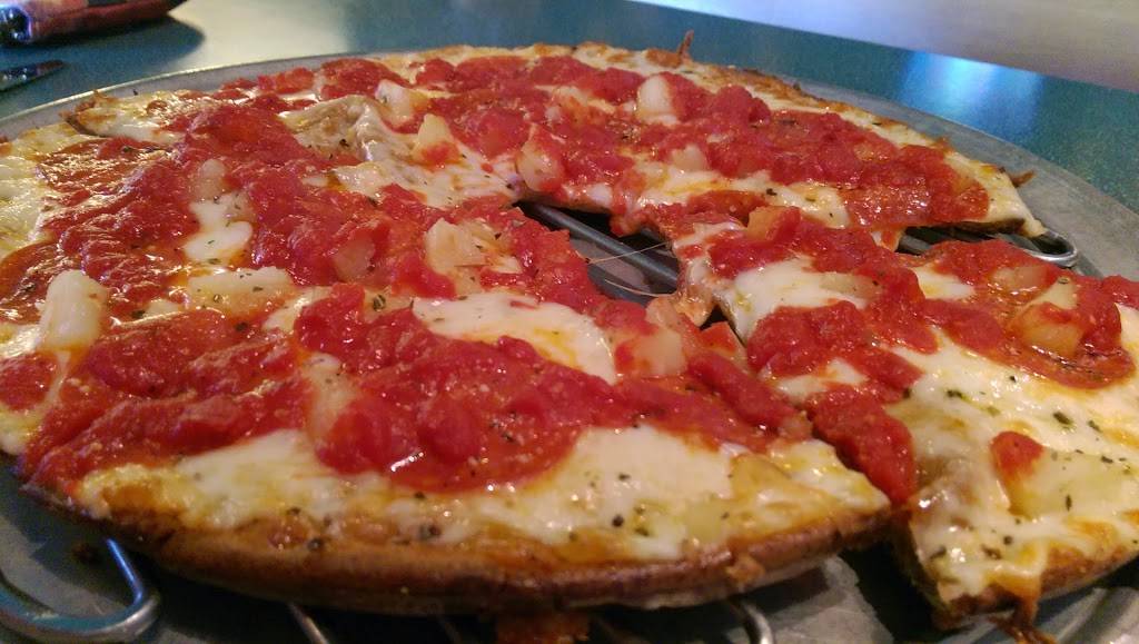 Tomasos Pizza | restaurant | 3234 Center Point Rd NE, Cedar Rapids, IA 52402, USA | 3193644313 OR +1 319-364-4313