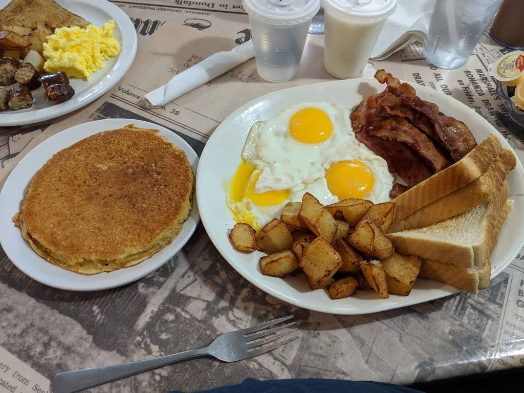 The Junction Family Restaurant | restaurant | 54 Proton St N, Dundalk, ON N0C 1B0, Canada | 5199233555 OR +1 519-923-3555