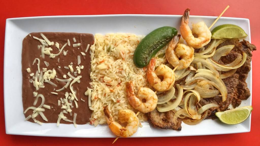 Sabrositas Pupusas & Beer | restaurant | 14523 Vanowen St, Van Nuys, CA 91405, USA | 8183868030 OR +1 818-386-8030