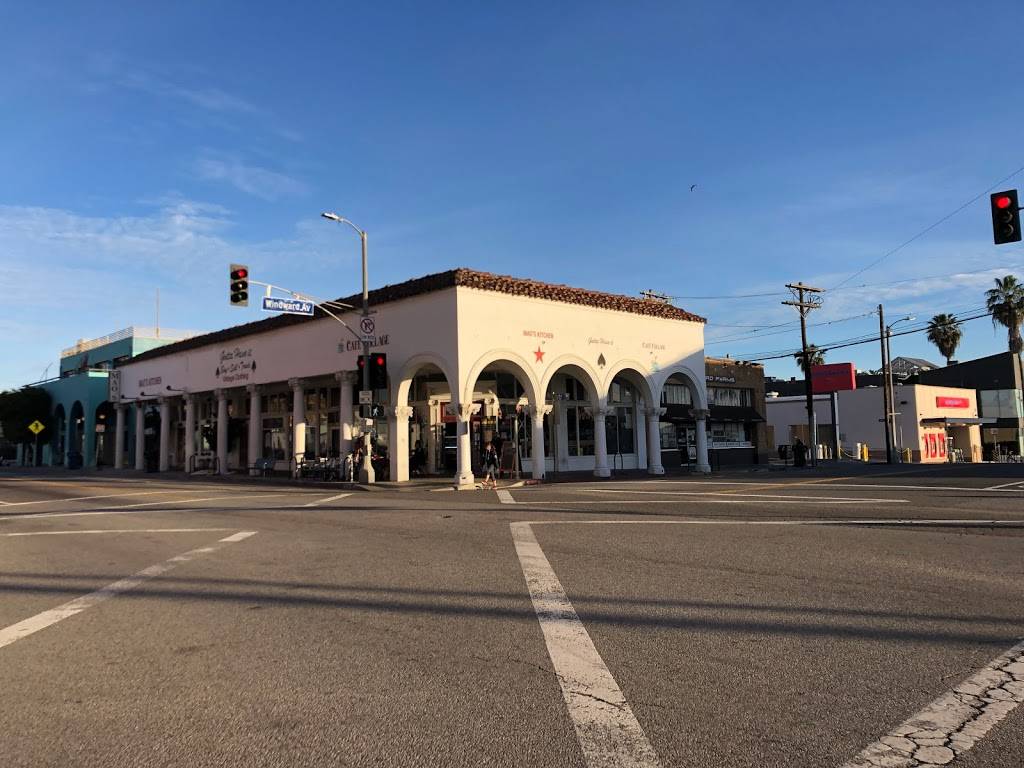 Windward Market | restaurant | 105 Windward Ave, Venice, CA 90291, USA | 3103923566 OR +1 310-392-3566