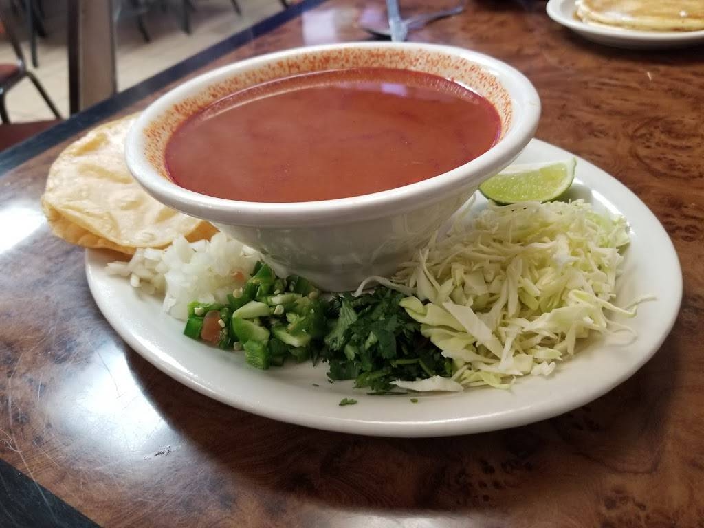 Marias Diner | restaurant | 3848 Main Ave, Groves, TX 77619, USA | 4099607777 OR +1 409-960-7777