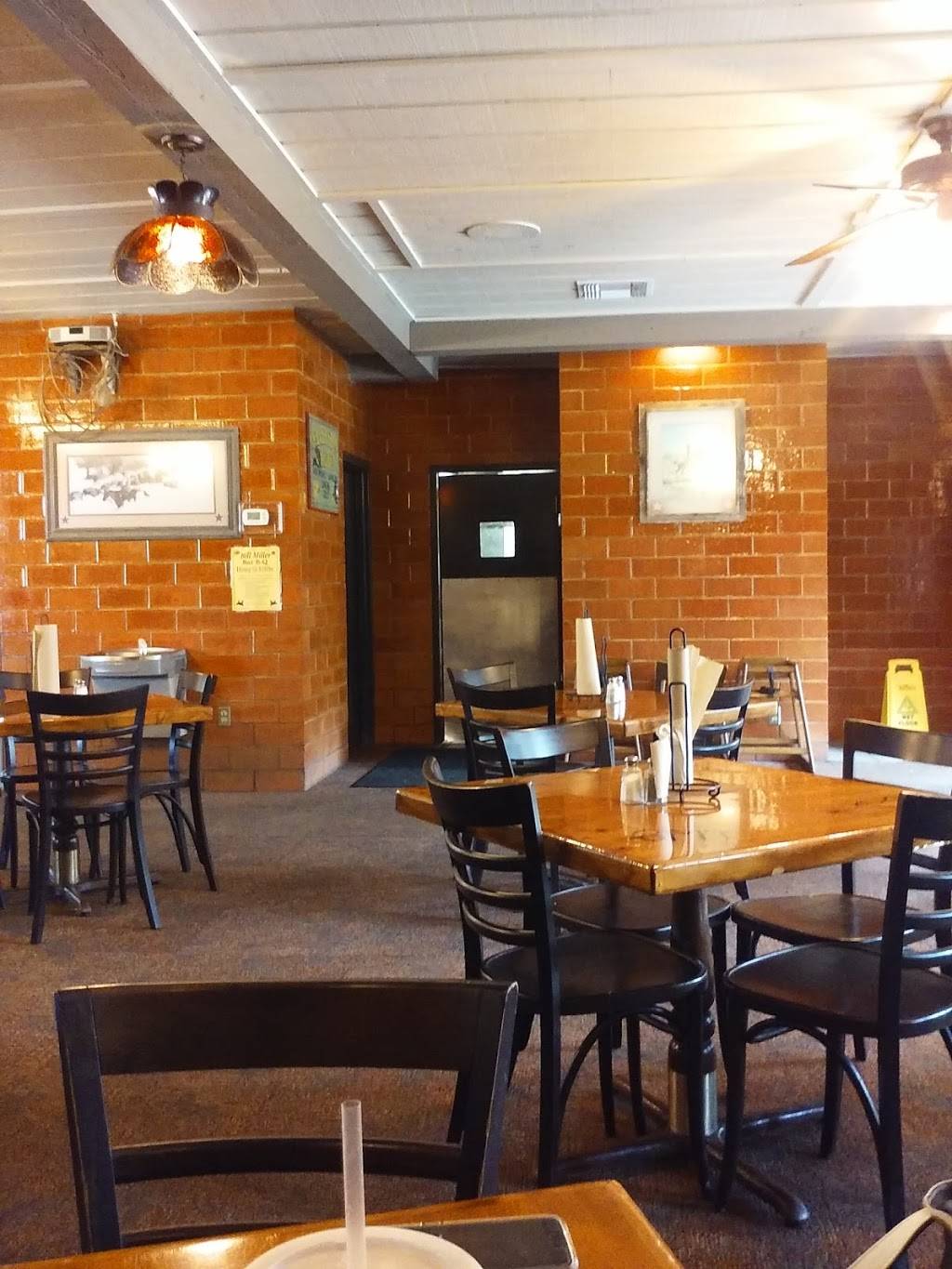 Bill Miller Bar-B-Q | restaurant | 13151 NW Military Hwy, San Antonio, TX 78231, USA | 2104927385 OR +1 210-492-7385