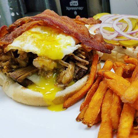 Pammies Sammies | cafe | 7000 Dr Phillips Blvd, Orlando, FL 32819, USA | 4077303212 OR +1 407-730-3212