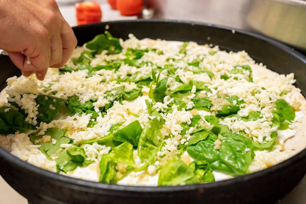 Double Take Pizza | restaurant | 403 N Grove St, Eustis, FL 32726, USA | 3524830222 OR +1 352-483-0222