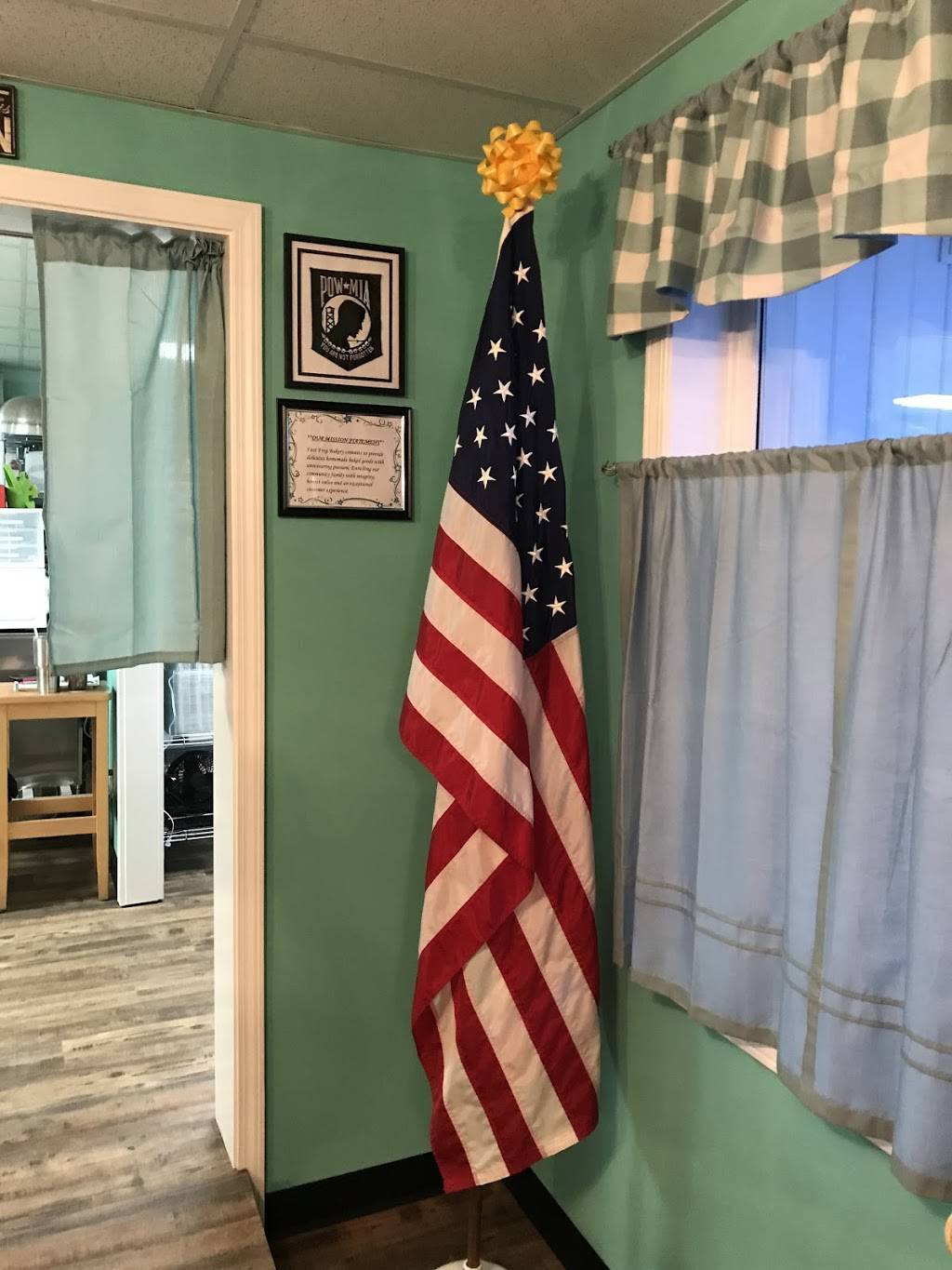 Fast Frog Bakery, Inc | bakery | 5400 State Hwy 55 E, Lake Wylie, SC 29710, USA | 8037017525 OR +1 803-701-7525