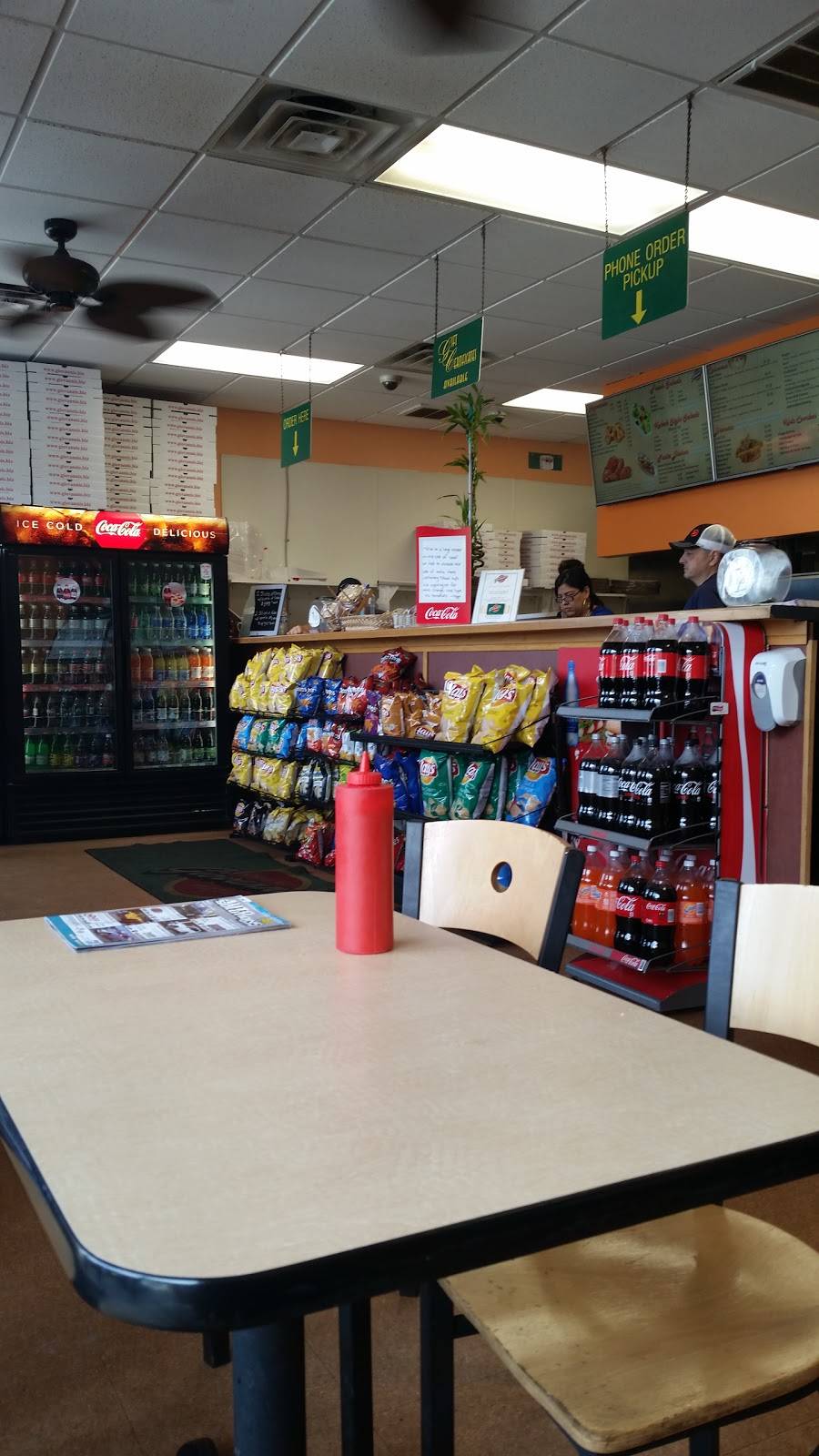 Giovannis Roast Beef & Pizza | restaurant | 207 Rockingham Rd, Londonderry, NH 03053, USA | 6034349021 OR +1 603-434-9021