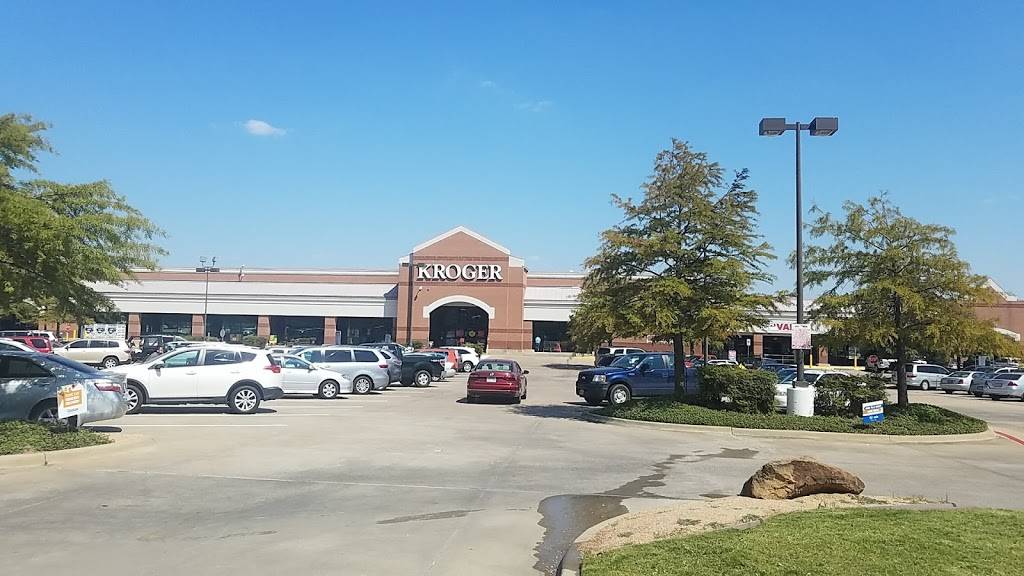 Shiloh Springs | shopping mall | 6850 N Shiloh Rd, Garland, TX 75044, USA | 2147062500 OR +1 214-706-2500