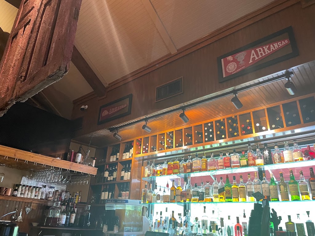 Red Door | restaurant | 3701 Cantrell Rd, Little Rock, AR 72202, USA | 5016668482 OR +1 501-666-8482