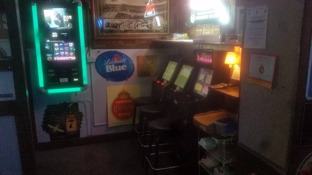 68 Street Pub | restaurant | 6800 W Layton Ave, Milwaukee, WI 53220, USA | 4142829944 OR +1 414-282-9944