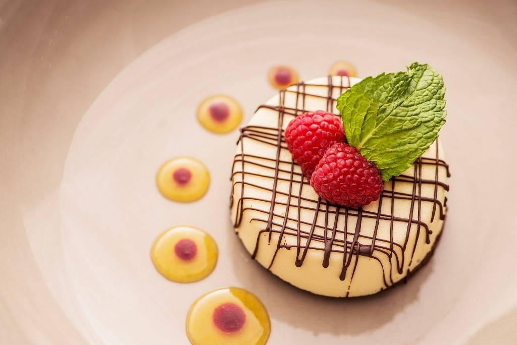 Stetsons Modern Steak + Sushi | restaurant | 151 E Wacker Dr, Chicago, IL 60601, USA | 3122394491 OR +1 312-239-4491