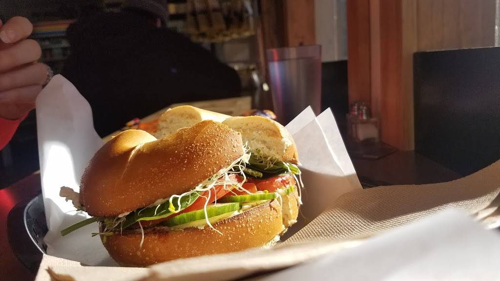 Peps Place | restaurant | 6883 N Lake Blvd, Tahoe Vista, CA 96148, USA | 5305531607 OR +1 530-553-1607