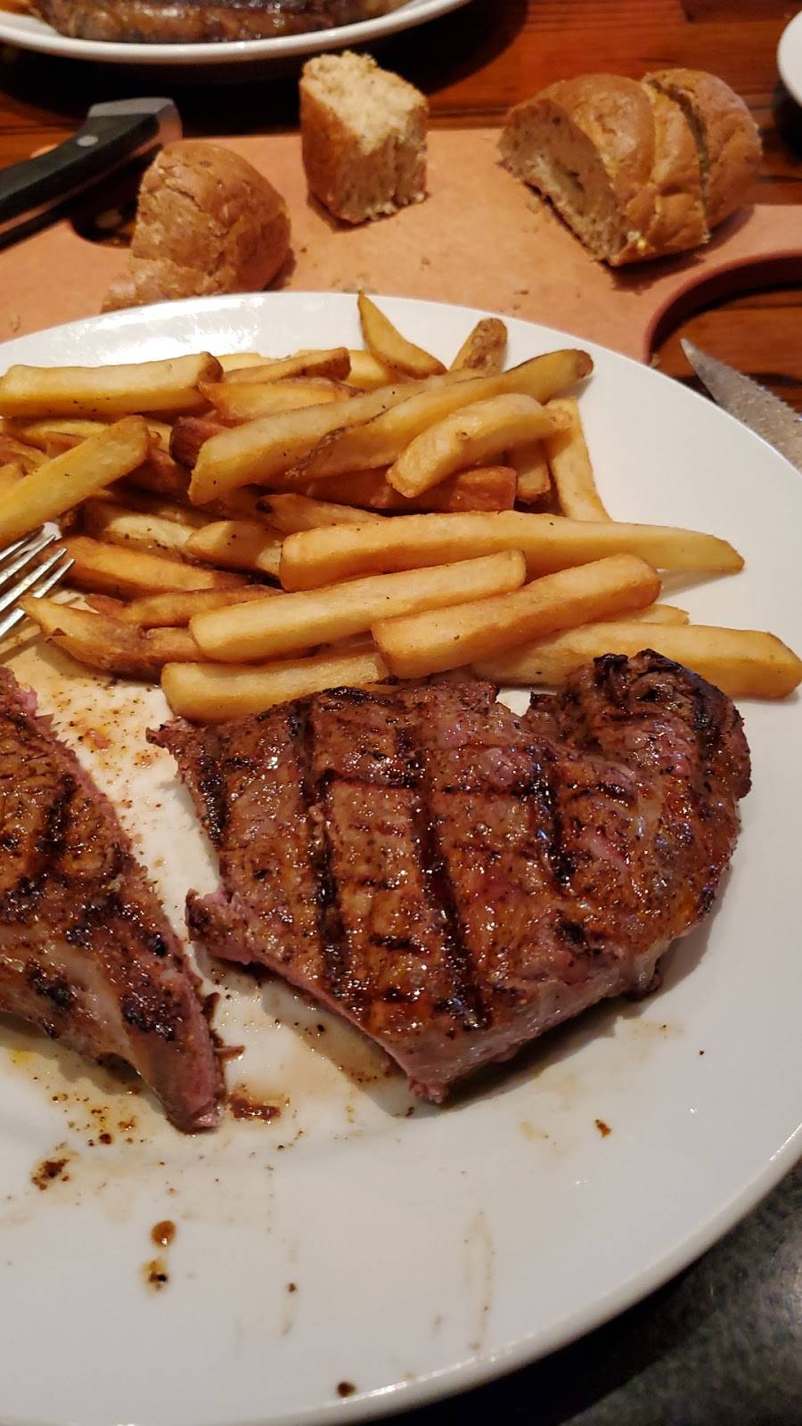 LongHorn Steakhouse | meal takeaway | 2451 Wabash Ave, Springfield, IL 62704, USA | 2177265130 OR +1 217-726-5130