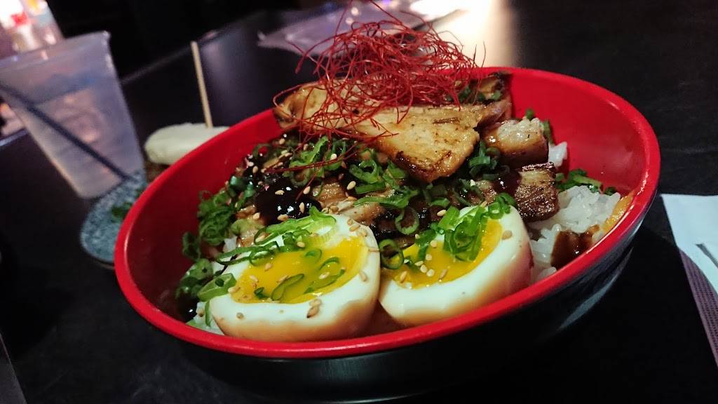 The Avenue Café | restaurant | 2021 E Michigan Ave, Lansing, MI 48912, USA | 5174927403 OR +1 517-492-7403