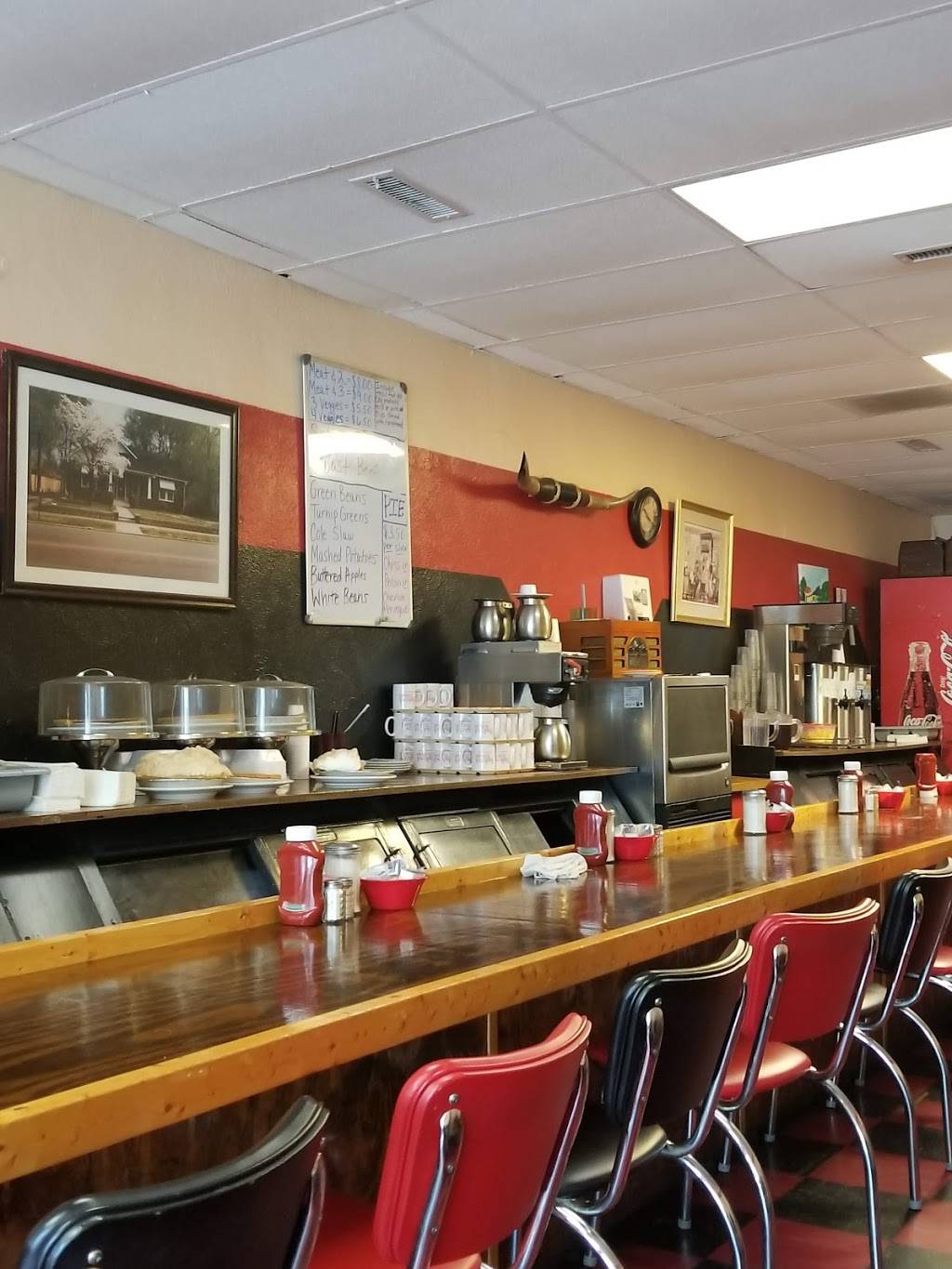 Popes Cafe | cafe | 120 Public Square E, Shelbyville, TN 37160, USA | 9316844100 OR +1 931-684-4100
